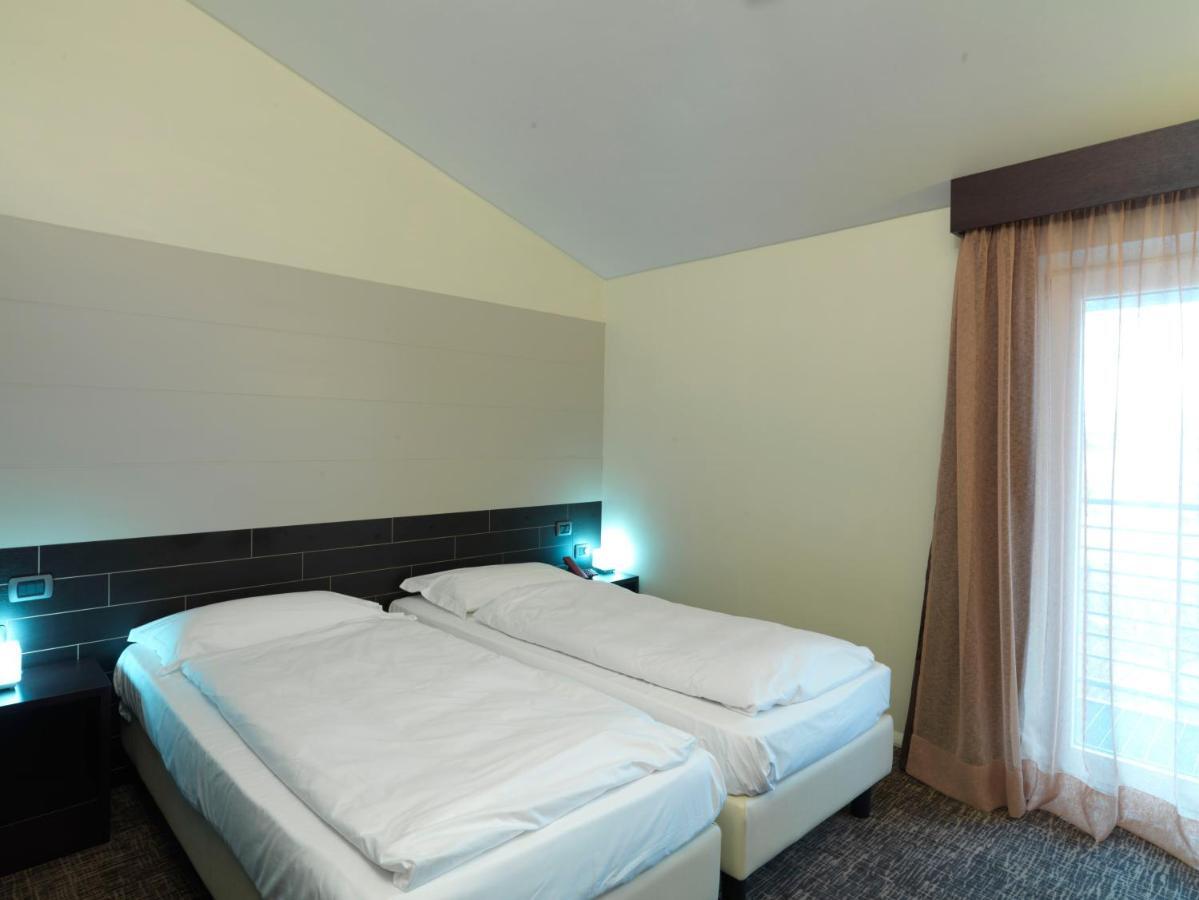 Empoli Hotel Zimmer foto